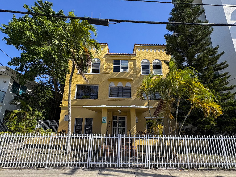 7149 Bay Drive Condo